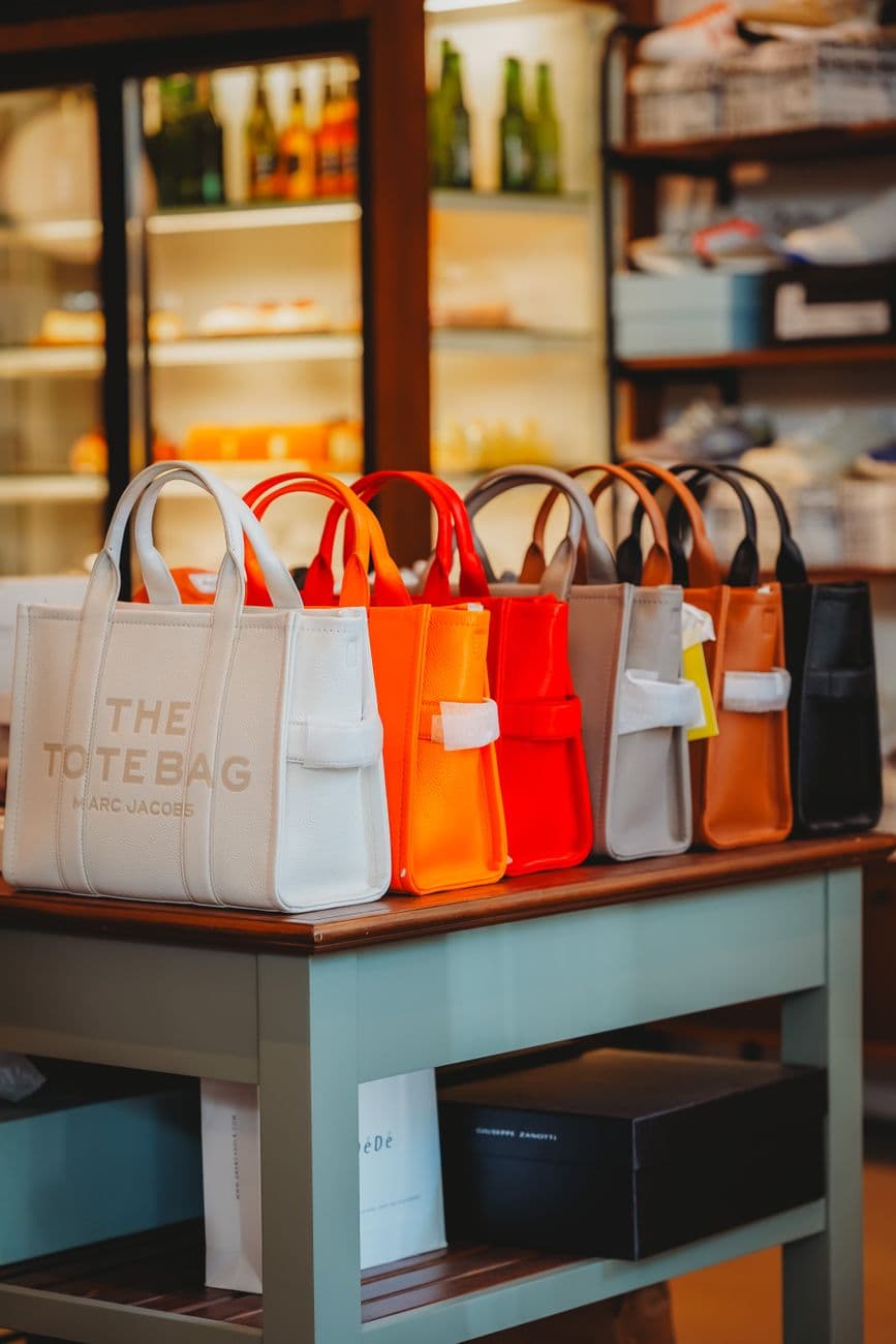Woven Tote Bag Wine from Girly Essentials
